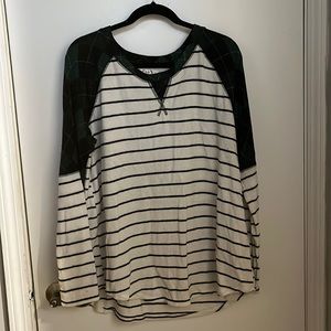 Maurice’s cute sweater style long sleeve shirt. Plaid and stripes. Super cute